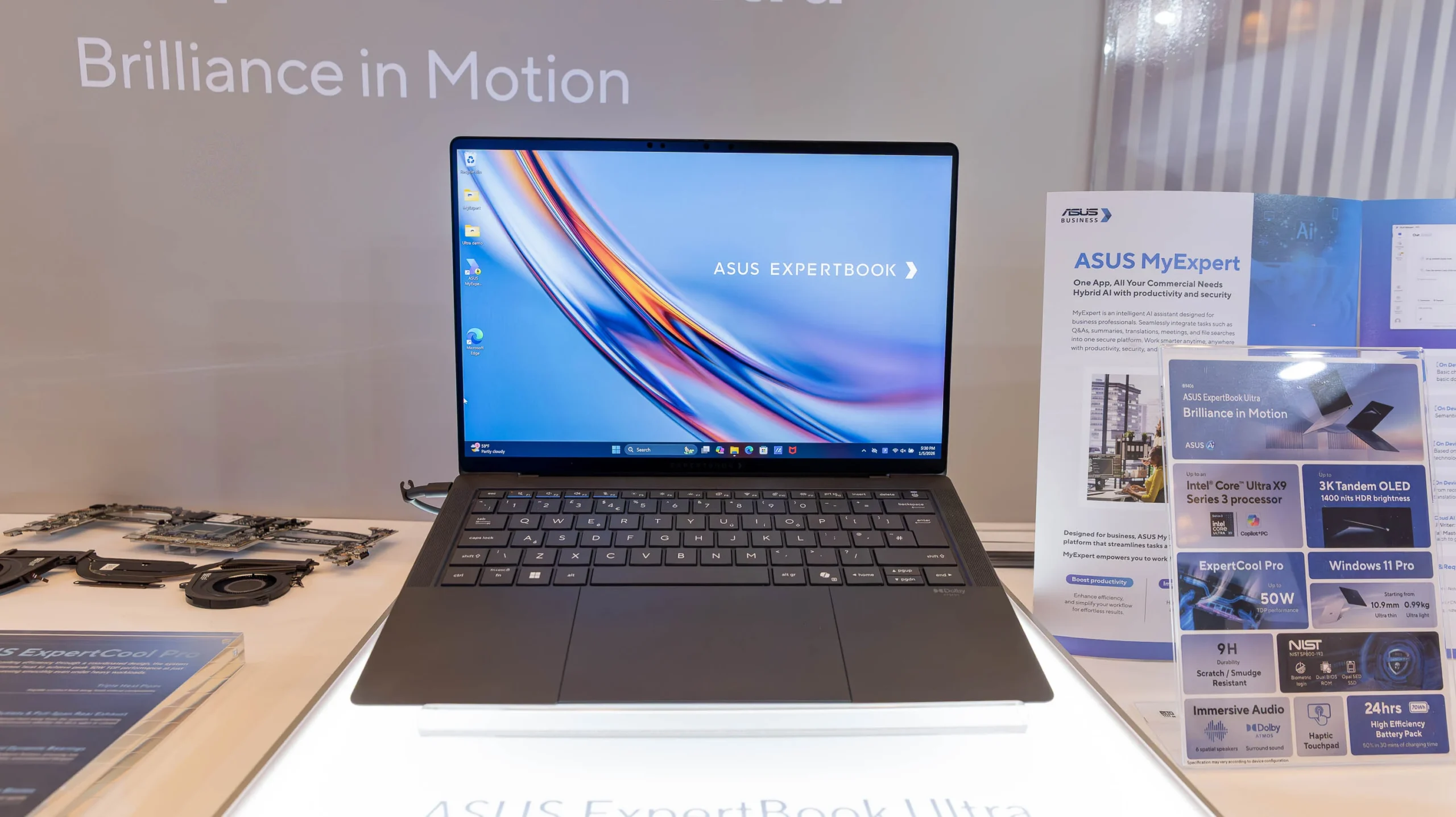 ASUS ExpertBook Ultra Sudahkah Rilis di Malaysia? Ini Spesifikasi dan Harganya.