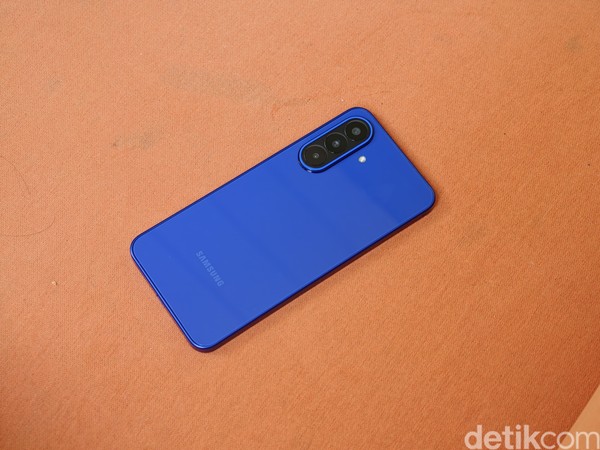 Wajah Baru! Intip Desain Baru Samsung A27 5G yang Lebih Premium Wajah Baru! Intip Desain Baru Samsung A27 5G yang Lebih Premium